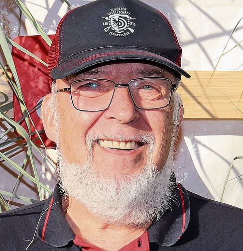 Werner Wiederkehr, Rekingen: «Wir von der Schützengesellschaft betreuen den Take-away-Stand. Hoch im Kurs stehen Pommes und Chicken-Nuggets. Ich bin alle Tage im Einsatz. An so einem Fest unterstützt man sich, das ist Ehrensache.»