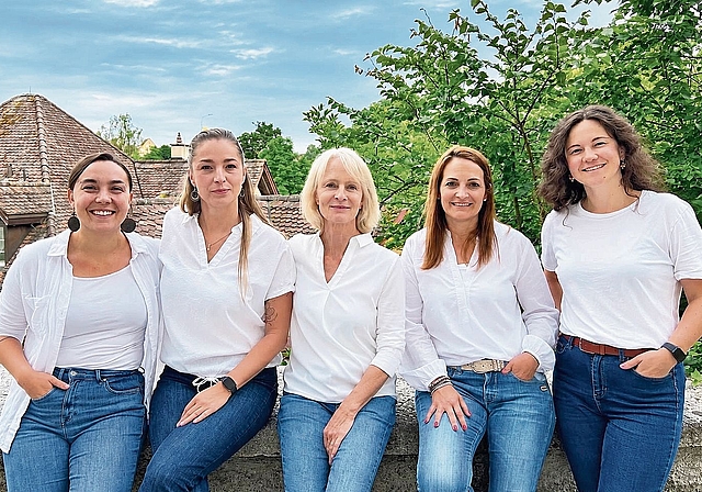 Das Badener Team von «Innehalten» (von links): Vanessa Mikes, Hella Hermann, Claudine Isler, Regula Steinmann, Debora Stoffel.Bild: isp