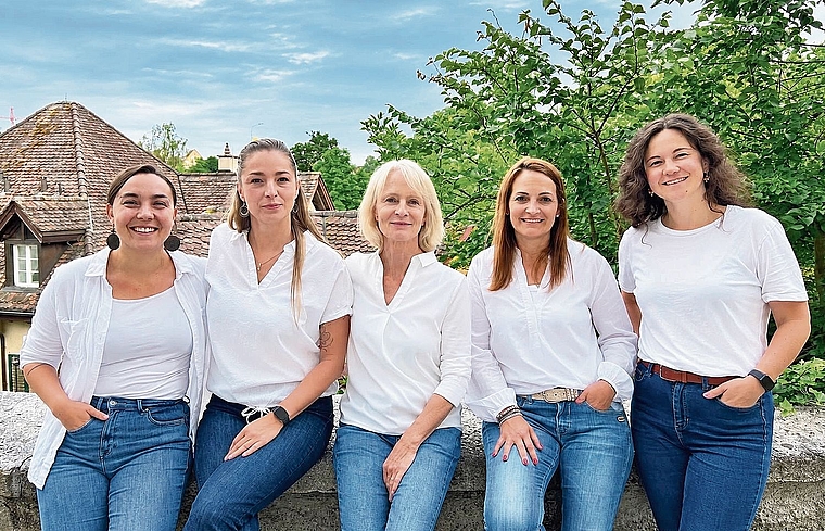 Das Badener Team von «Innehalten» (von links): Vanessa Mikes, Hella Hermann, Claudine Isler, Regula Steinmann, Debora Stoffel.Bild: isp