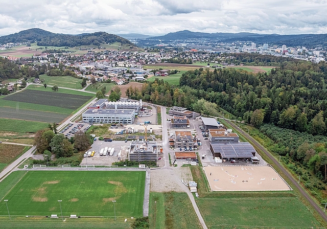 Es wird kein Kunstrasenplatz zwischen der SBB-Bahnlinie und dem bestehenden Naturrasenplatz gebaut.Bild: Jasmin Marte