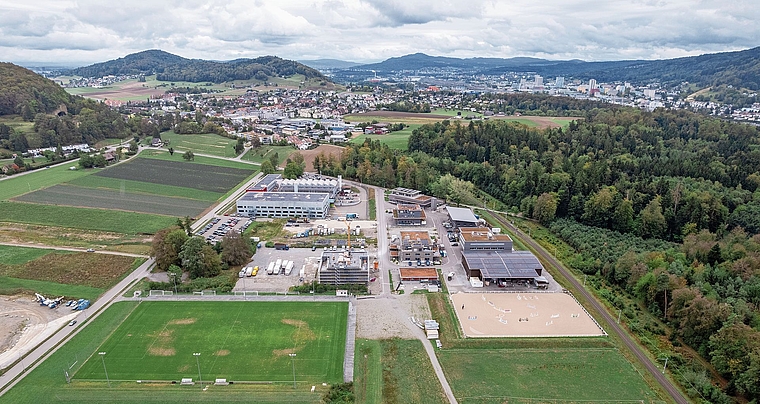 Es wird kein Kunstrasenplatz zwischen der SBB-Bahnlinie und dem bestehenden Naturrasenplatz gebaut.Bild: Jasmin Marte