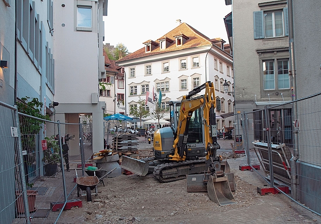 Die umfangreichen Leitungsbauarbeiten für das weitgehend klimaneutrale Badener Fernwärmenetz haben nun den Cordula-Platz erreicht.Bild: bkr